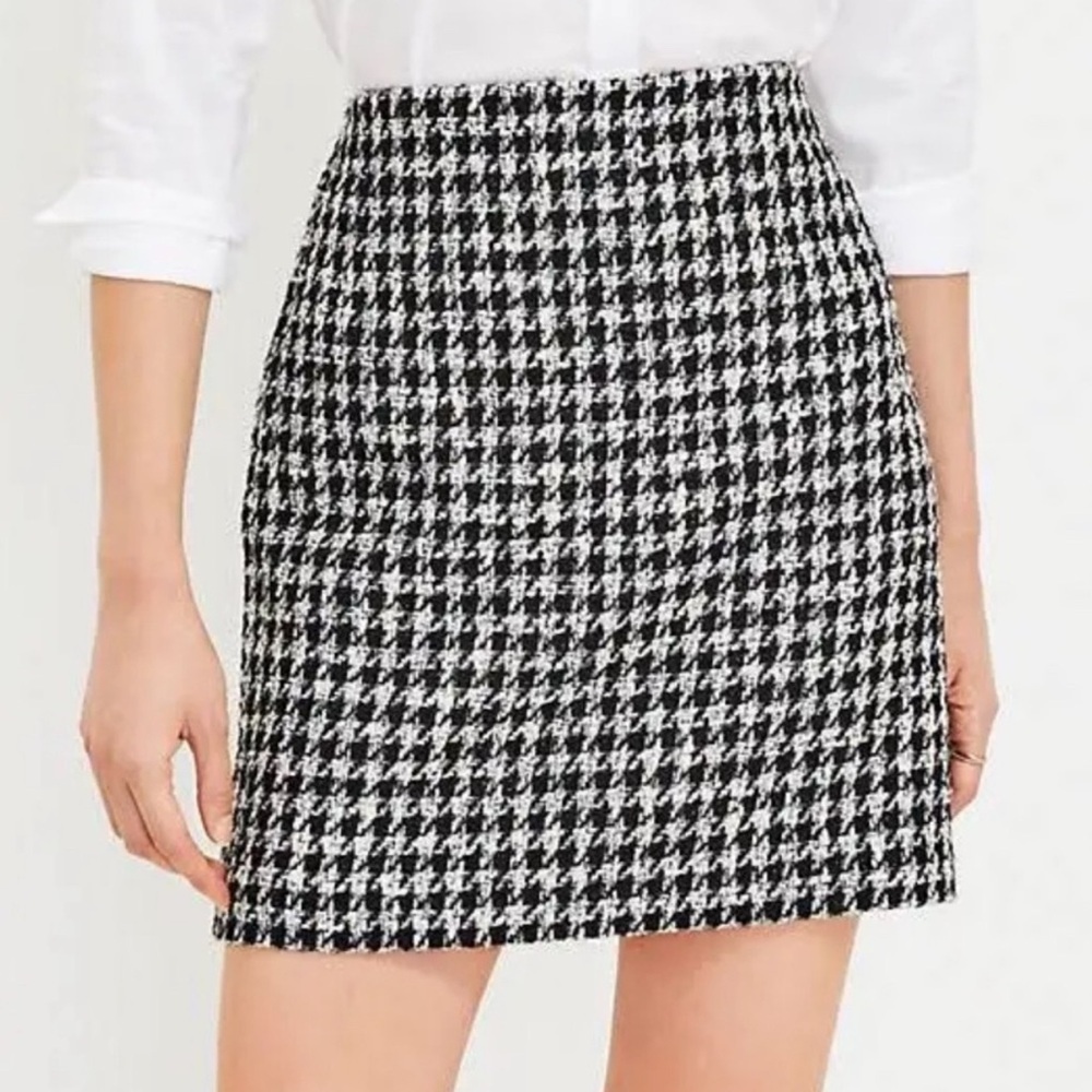 LOFT Black and White Houndstooth Mini Skirt